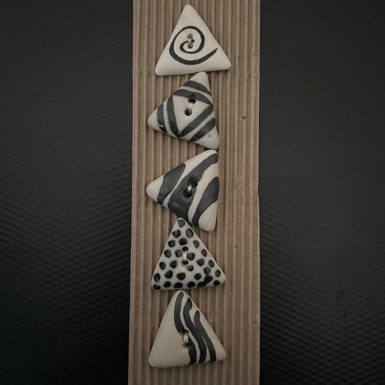  Triangle Ceramic Buttons- set of 5 - Black & white mixed geometric patterns 