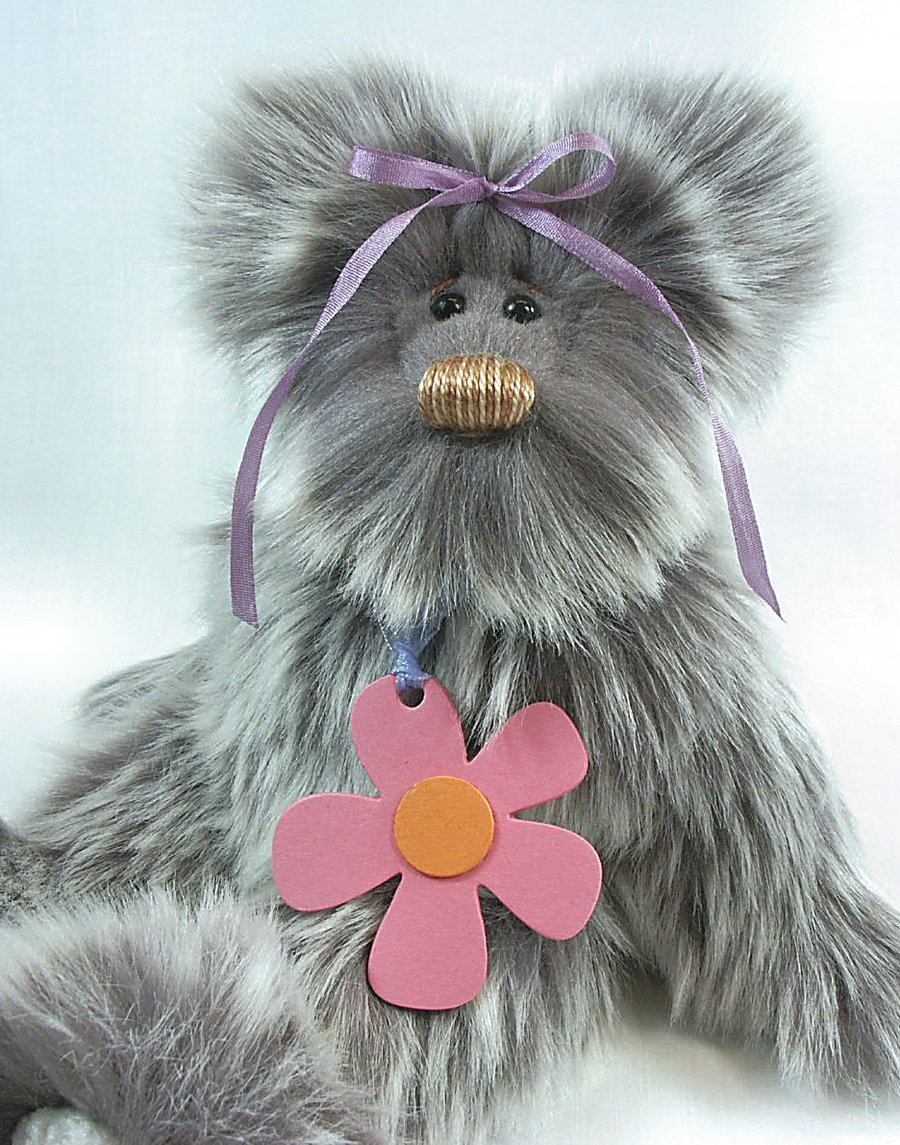 Pansy Artist Bear Pattern