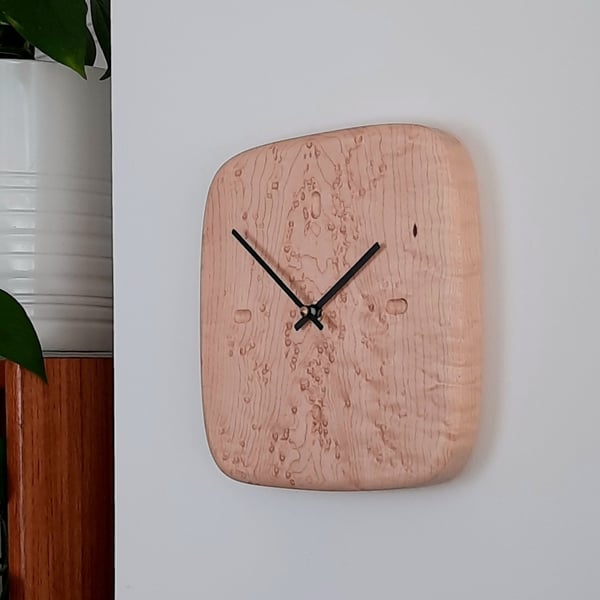 Glas Wall Clock Small - Birdseye Maple