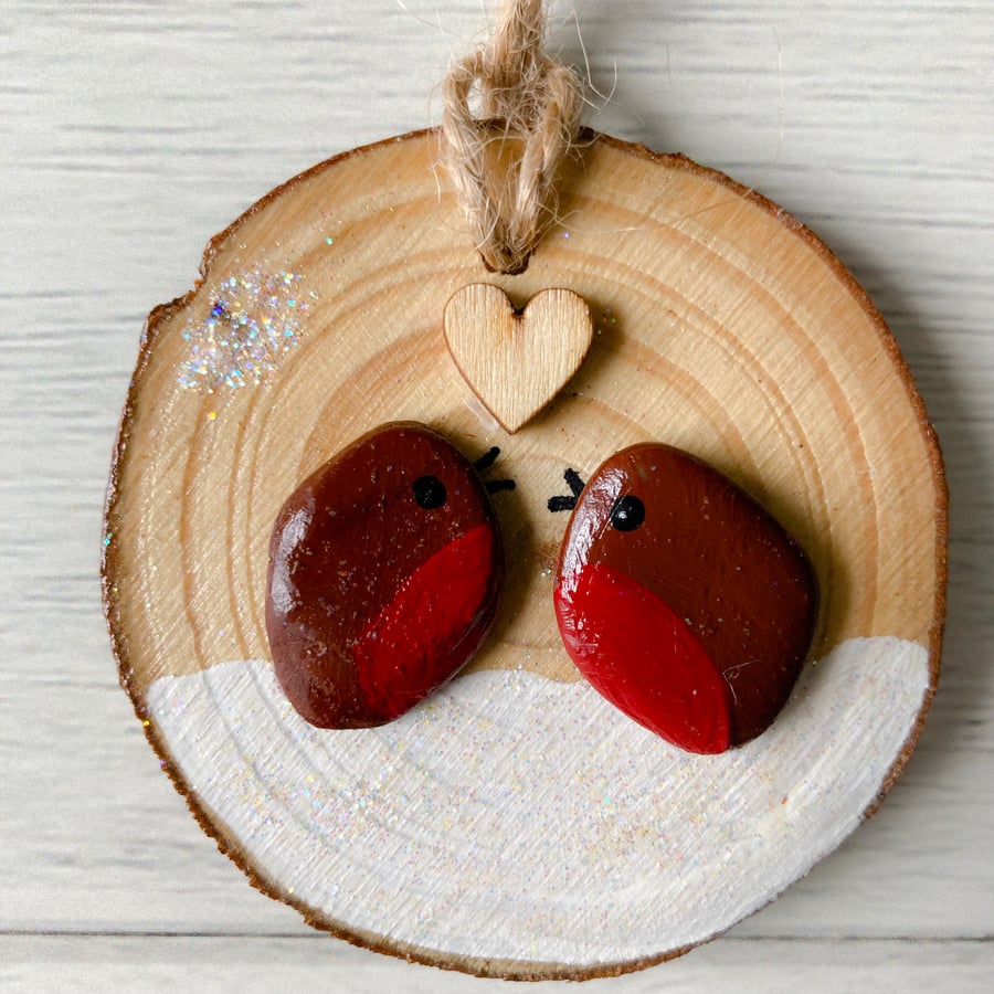 Hanging rustic wood slice Robin Christmas decoration