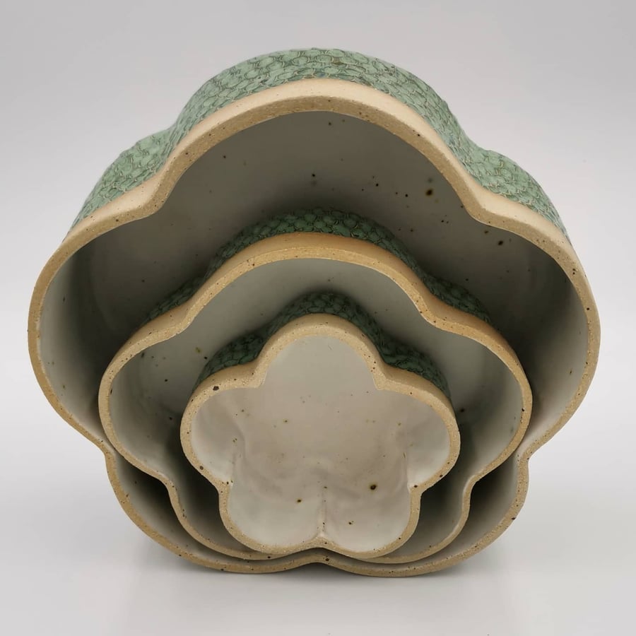Set of 3 decorative Ceramic Dishes