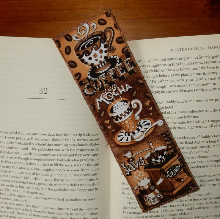 Mocha Mousse - Pantone Colour of the Year 2025