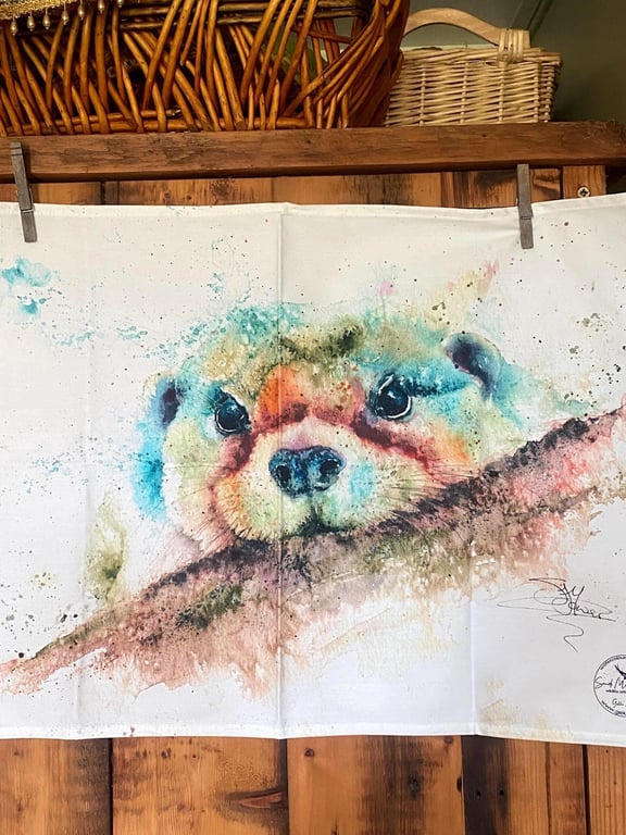 Betty the Otter Tea Towel, Wildlife Art Tea Towel, 100% Cotton, Kitchen Dish Tow