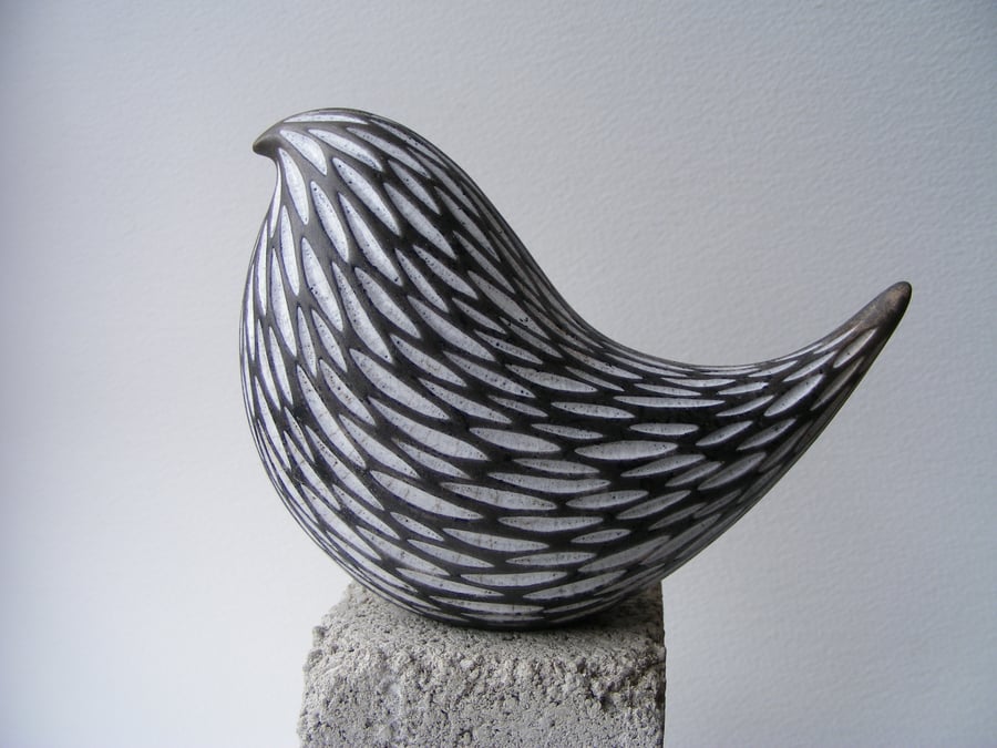 Carved raku fired bird (D) White