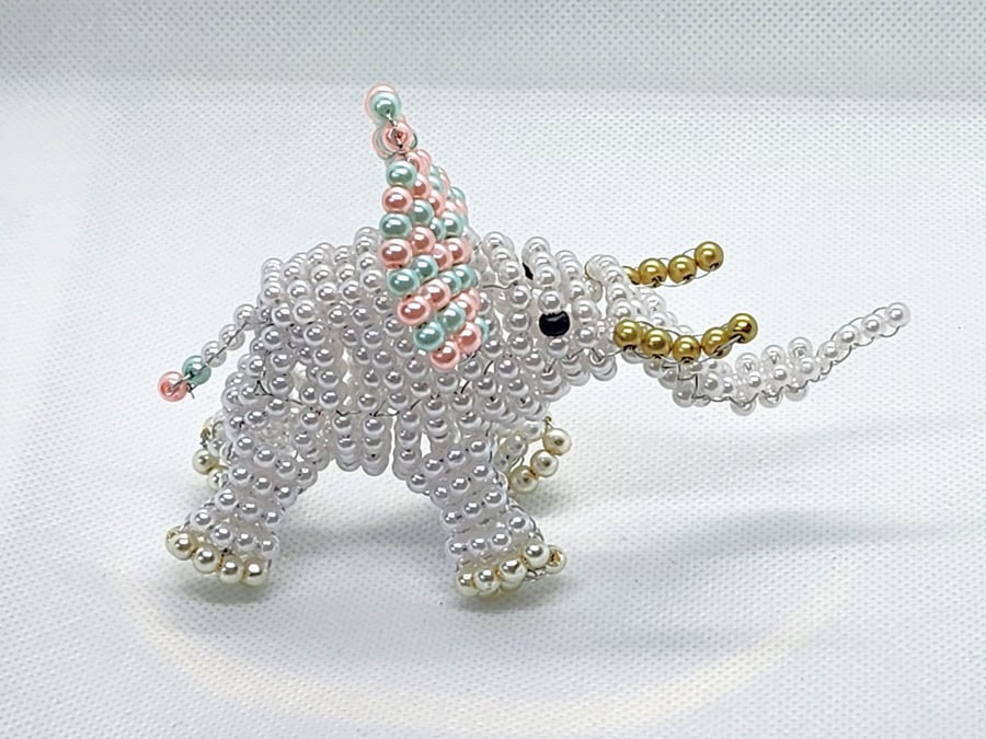 Pearl bead elephant