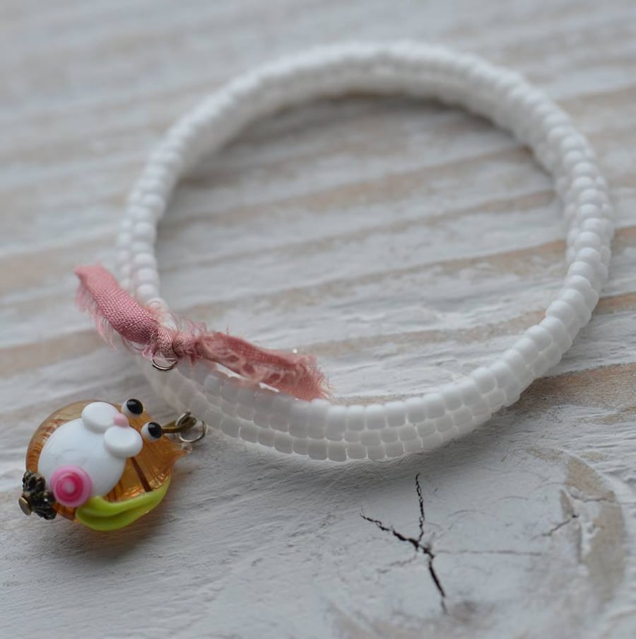 Memory Wire Wrap Bracelet with White Seed Beads and Lampwork Glass Cat Bead