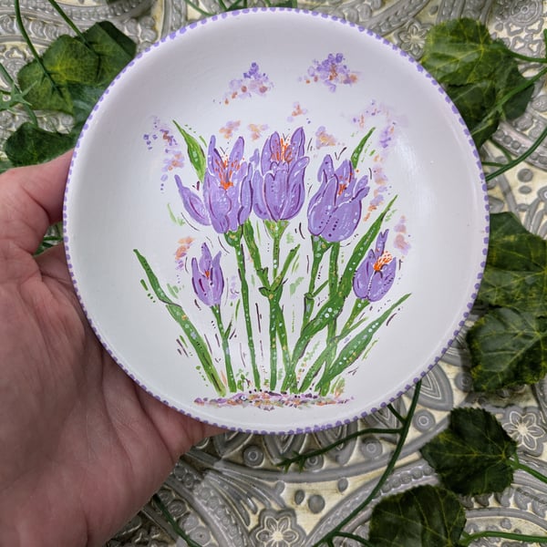 Crocus hand-painted ring, ewellery dish