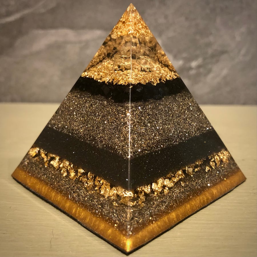 6cm Crystal Energy Orgonite Pyramid with Clear Quartz and Black Tourmaline