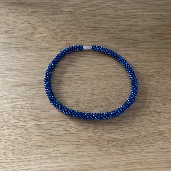 Lovely Pearl Woven Necklace. Midnight Blue
