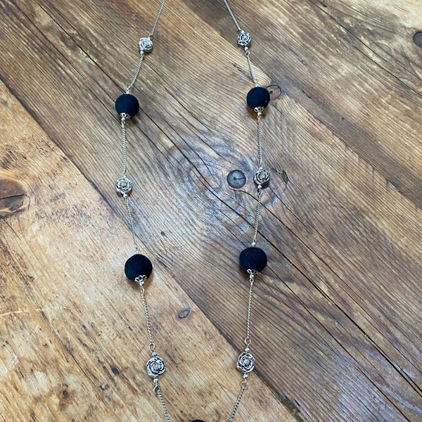 Felt Necklace. (740)