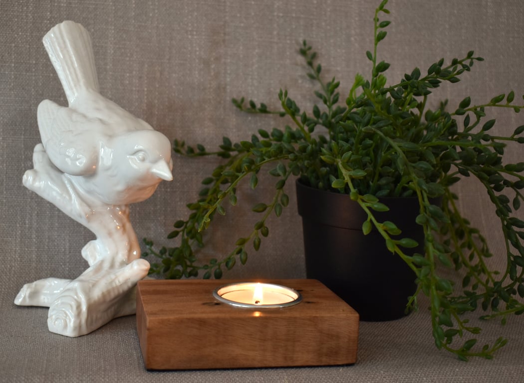 "Curly" Red Cedar Tealight Holder