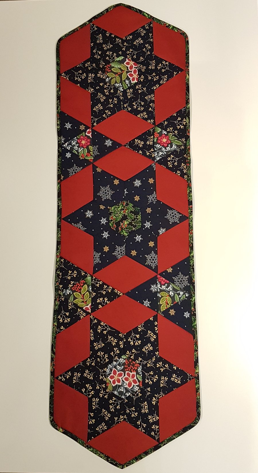 Christmas table runner, Navyburgundy stars Folksy