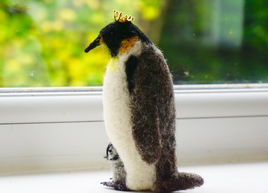 Needle Felted Emperor Penguin and Chick
