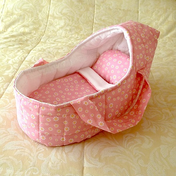 Doll's Carrycot with daisy design suitable for 14 inch dolls