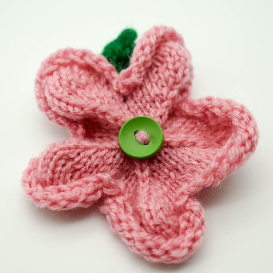 SOLD Hand knitted flower brooch pin - Pink and Green
