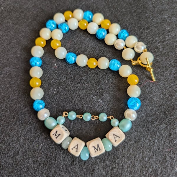 Mama Beaded Necklace 