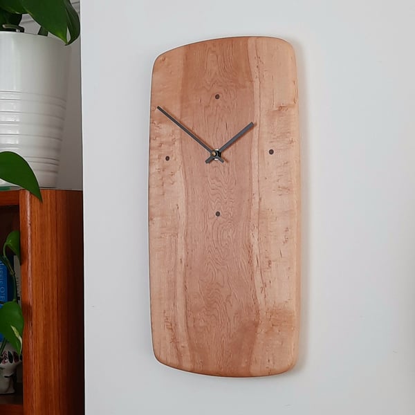 Glas Wall Clock Medium - Birdseye Maple & Walnut Dots