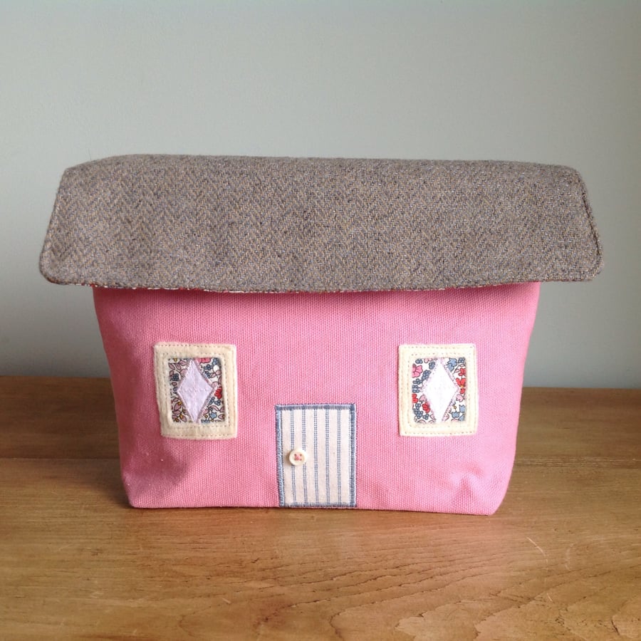 Cottage Pouch - Dark Pink with tweed roof