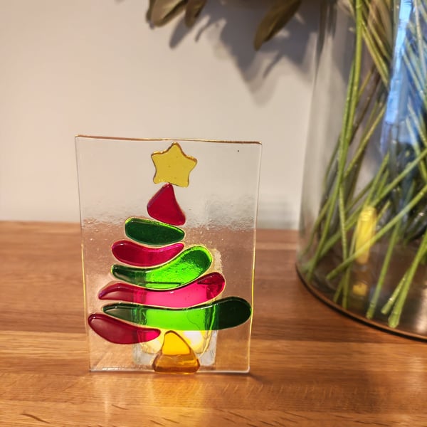 Red and Green Fused Glass Christmas Tree tealight