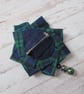 Small Black Watch Tartan Ruffle Rosette Beaded Celtic Brooch Pin  - Image 6