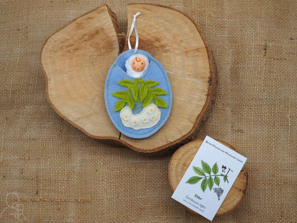 Elderflower : handmade doll in a wool felt pod