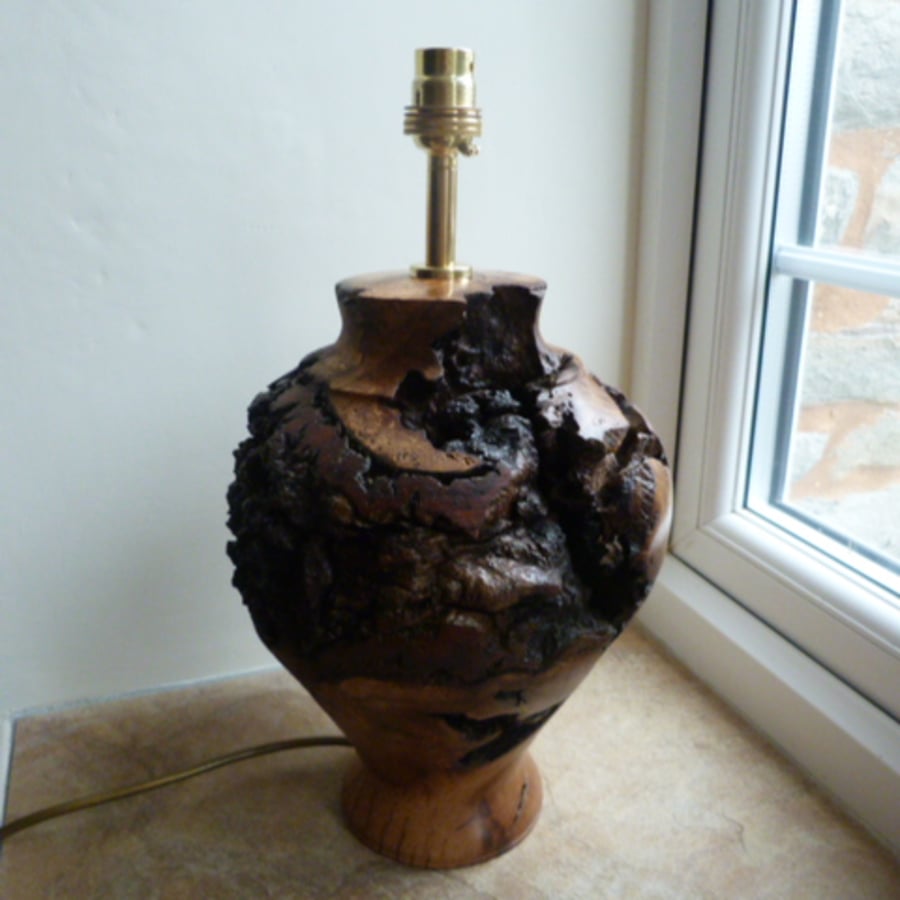 AWESOME  OAK  LIGHTING