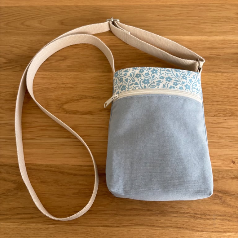 Fabric crossbody bag, blue cotton, with an adjustable strap