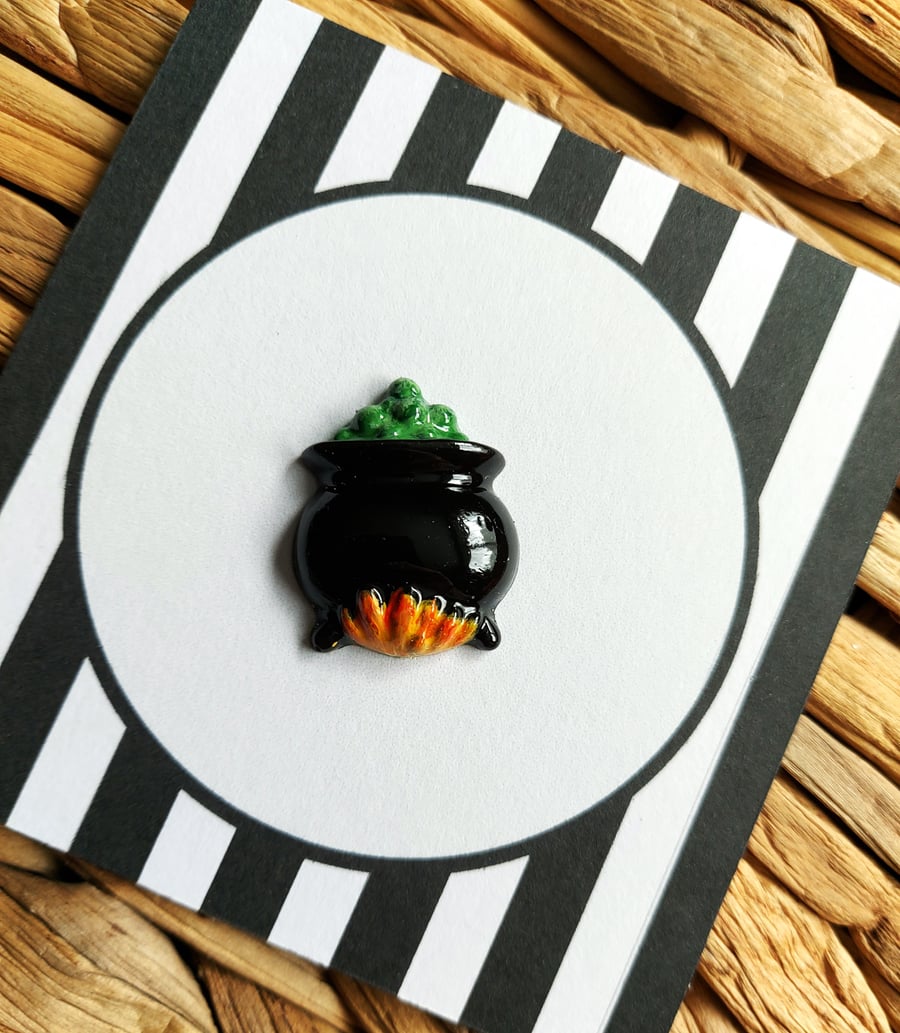 Witches Cauldron Brooch, Halloween Bubbling Potion Pin, Spooky Brooch
