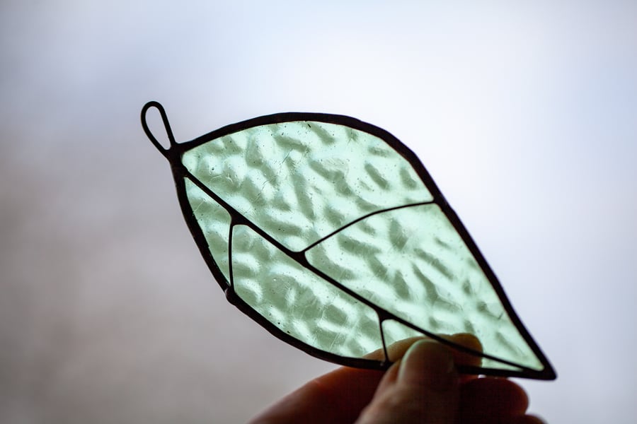 Green leaf stained glass suncatcher