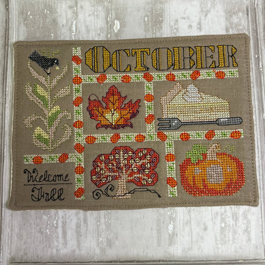 Seasons of the Year - Mug Rug October by Carolee Crafts SY 0026