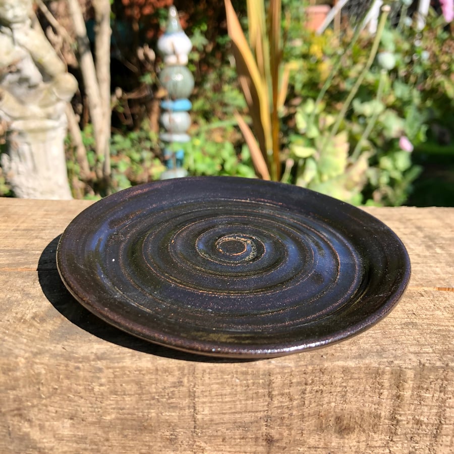 Swirly Stoneware Soap Dish Dark Brown