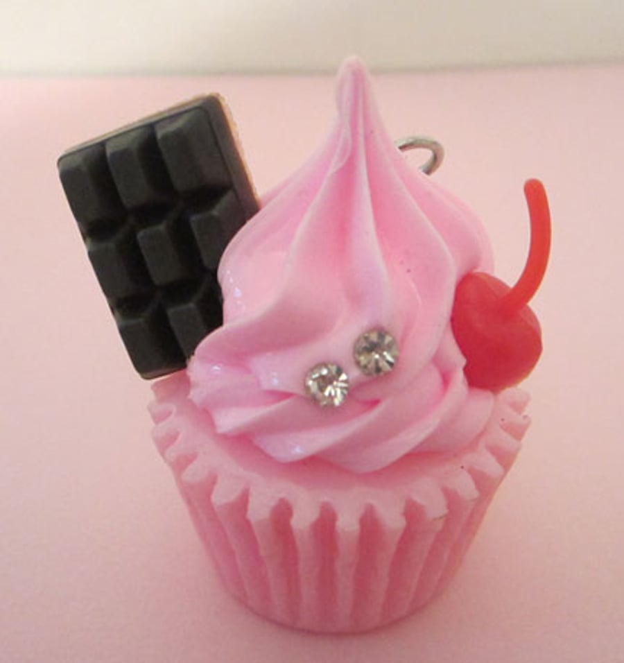 Cupcake Keyring Phone Charm - FREE POSTAGE