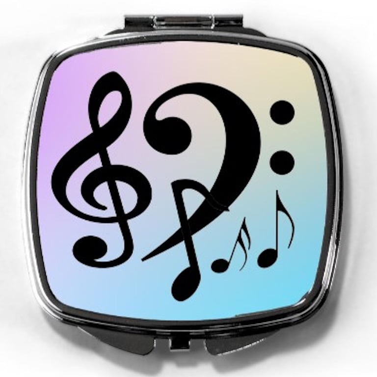 Musicians make up mirror with treble and bass clef design