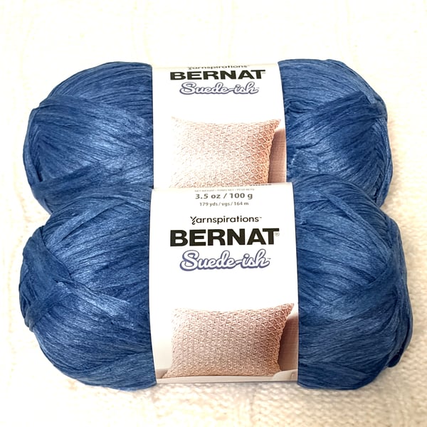 2 Balls x 100g Bernat Suede-ish Yarn : Colour Ocean : Bulky yarn