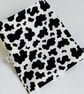 Large sandwich bag. Reusable and eco-friendly. Black and white cow design - Image 3