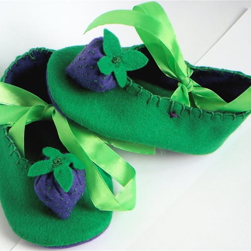 Purple Strawberry Felt Baby Shoes 3-6 mths