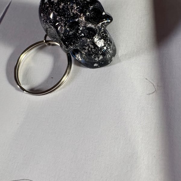 Handmade resin skull keyring