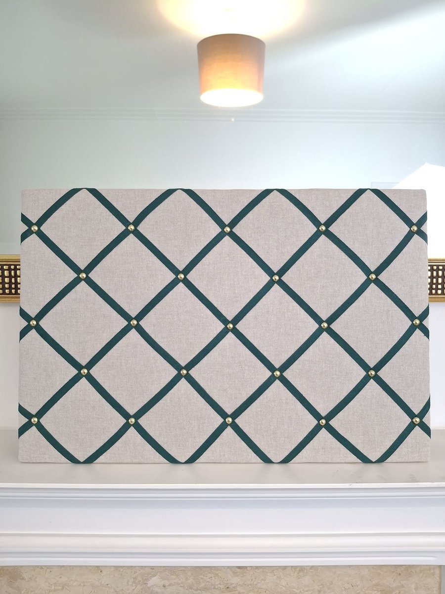 Notice board - Natural and green braid. 