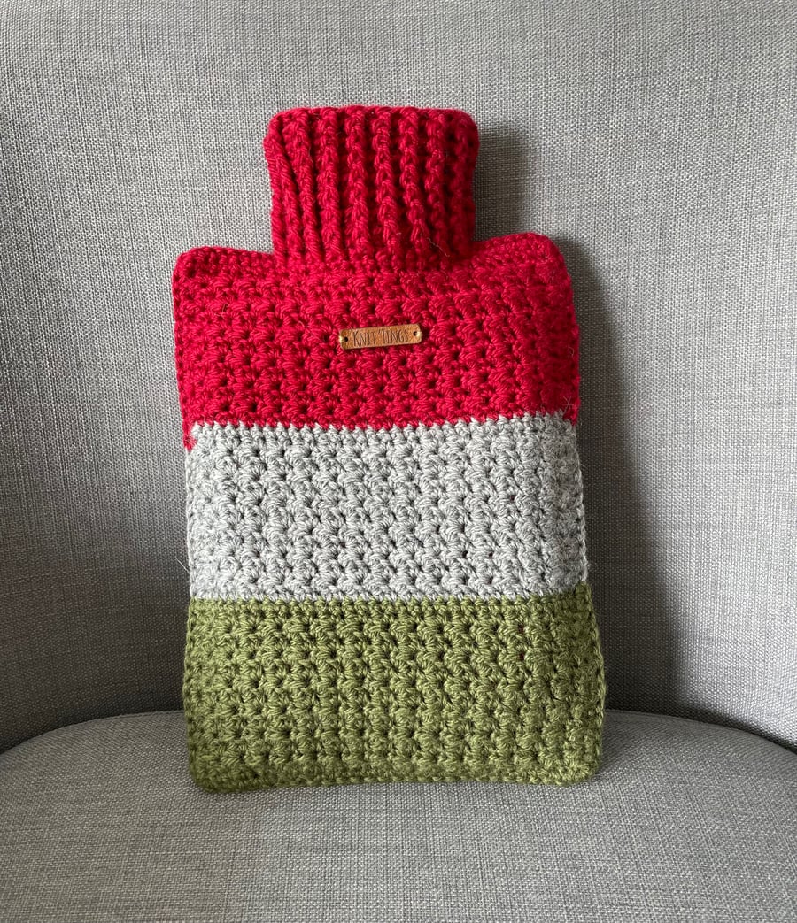 Hot water bottle cover. Red-green-grey crochet wool hot water bottle cosy. 