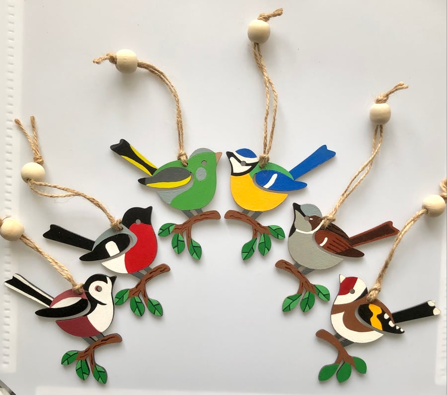 6 hanging bird decorations