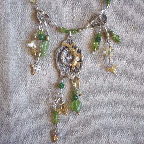 Ivy Tree Bole in Green and Gold