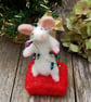 White mouse  - needlefelt.  Christmas decoration - Image 2
