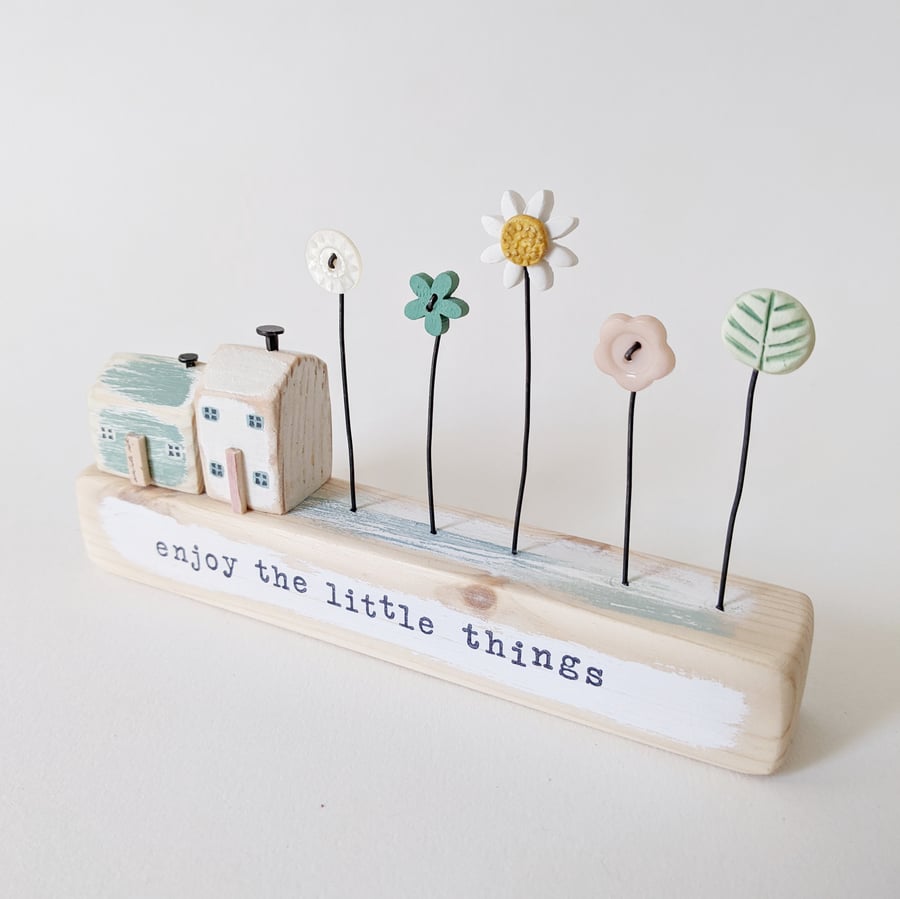 Little Wooden Houses with Clay & Button Garden 'Enjoy the little things'