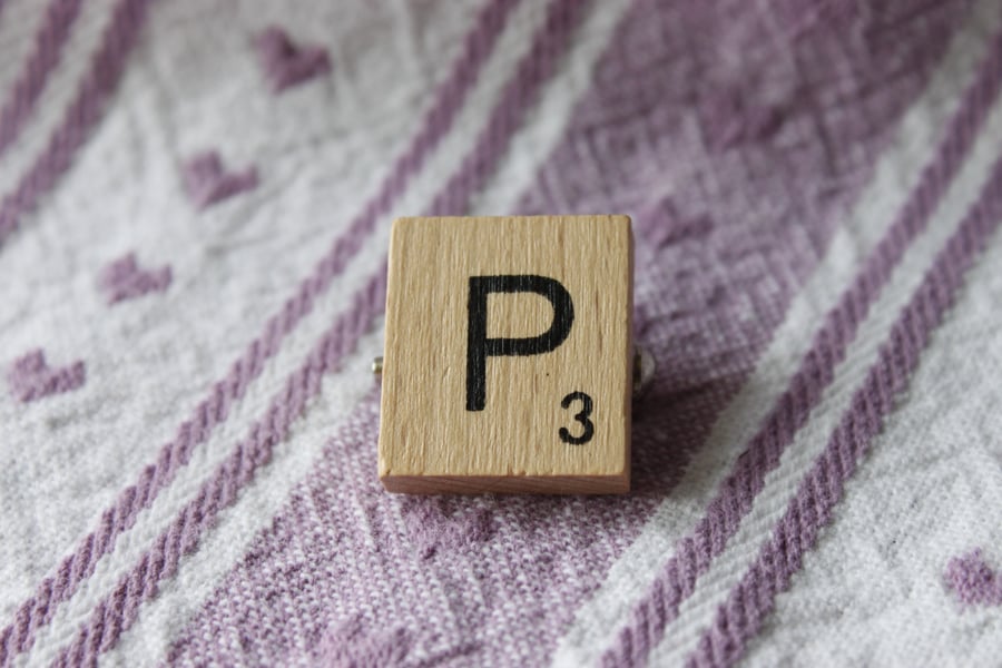 Scrabble style wooden letter brooch - P