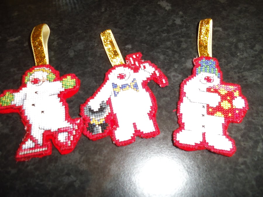 CROSS SITCHED TREE DECORATIONS