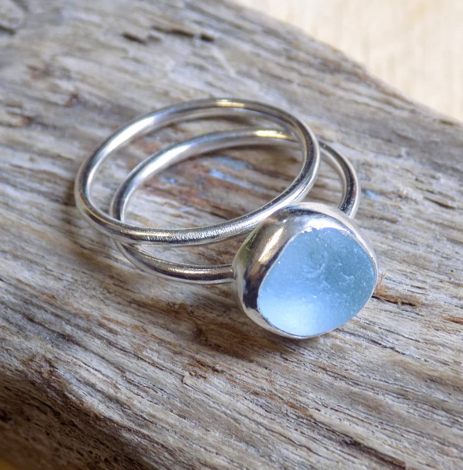 Sterling silver and sea glass ring set, stacking rings Size UK N