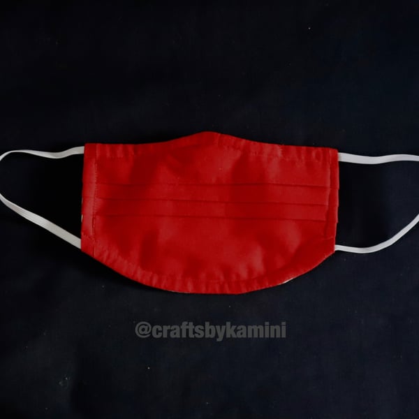 Red washable face covering with nose wire and filter pocket (postage included)