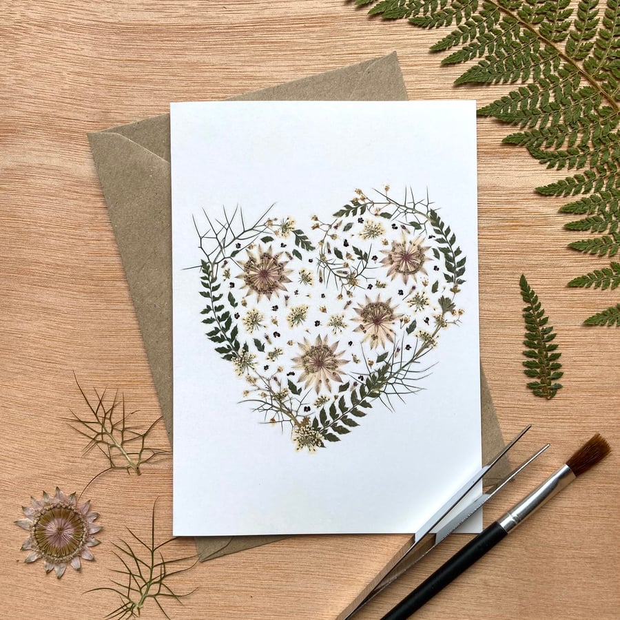 Blooming Love – Printed Pressed Flower Greetings Card Floral Heart