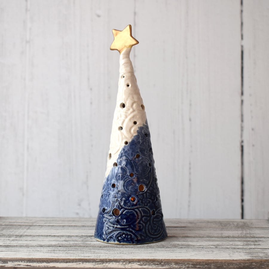 19-382 Ceramic Christmas Tree Tea Light Holder