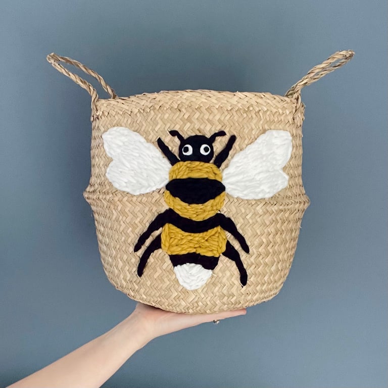 Bumble Bee belly basket Manchester bee handmade by Bellybambino